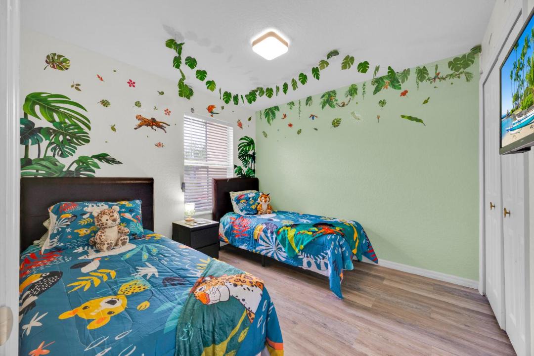 Photo of Bedroom in Regal Palms