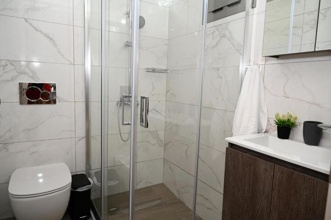 Photo of Bathroom in Alikanas