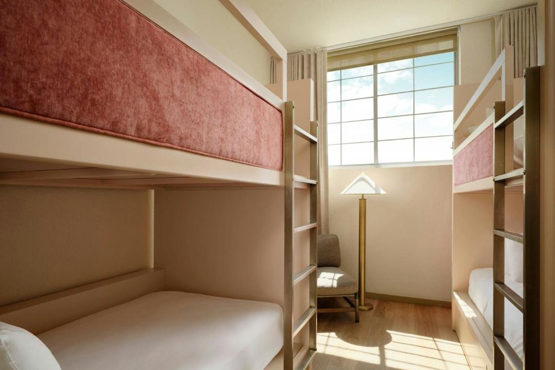Photo of Bedroom in Mid Beach
