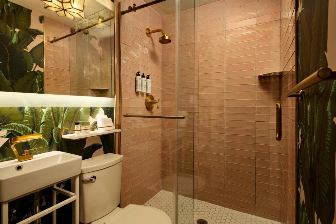 Photo of Bathroom in Mid Beach
