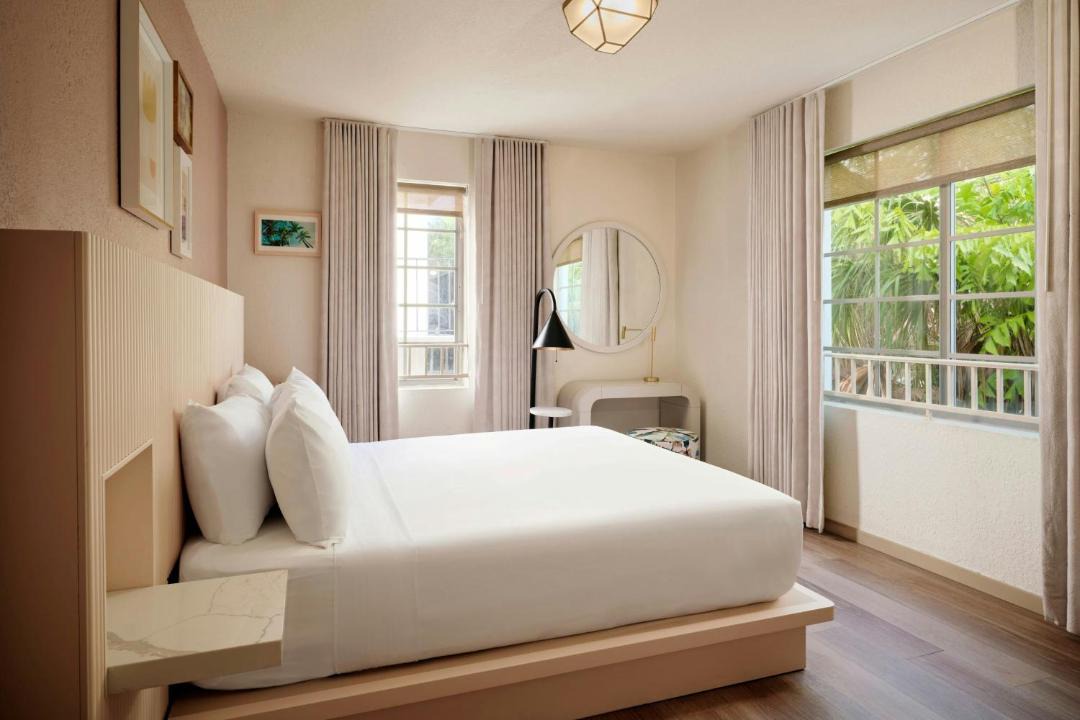 Photo of Bedroom in Mid Beach