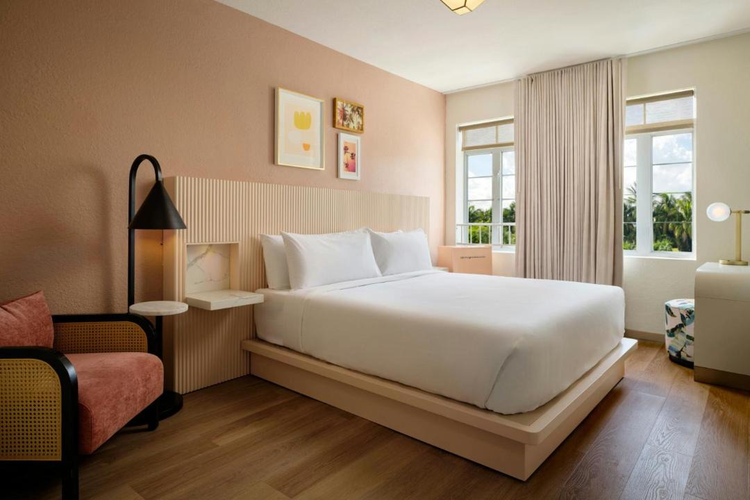 Photo of Bedroom in Mid Beach