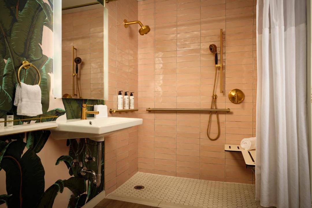 Photo of Bathroom in Mid Beach