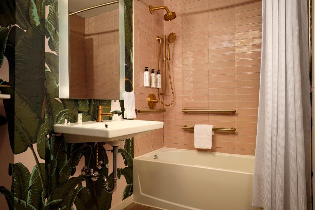 Photo of Bathroom in Mid Beach