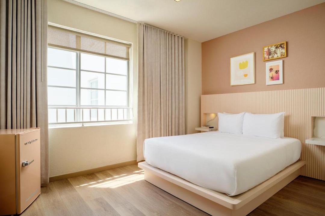 Photo of Bedroom in Mid Beach