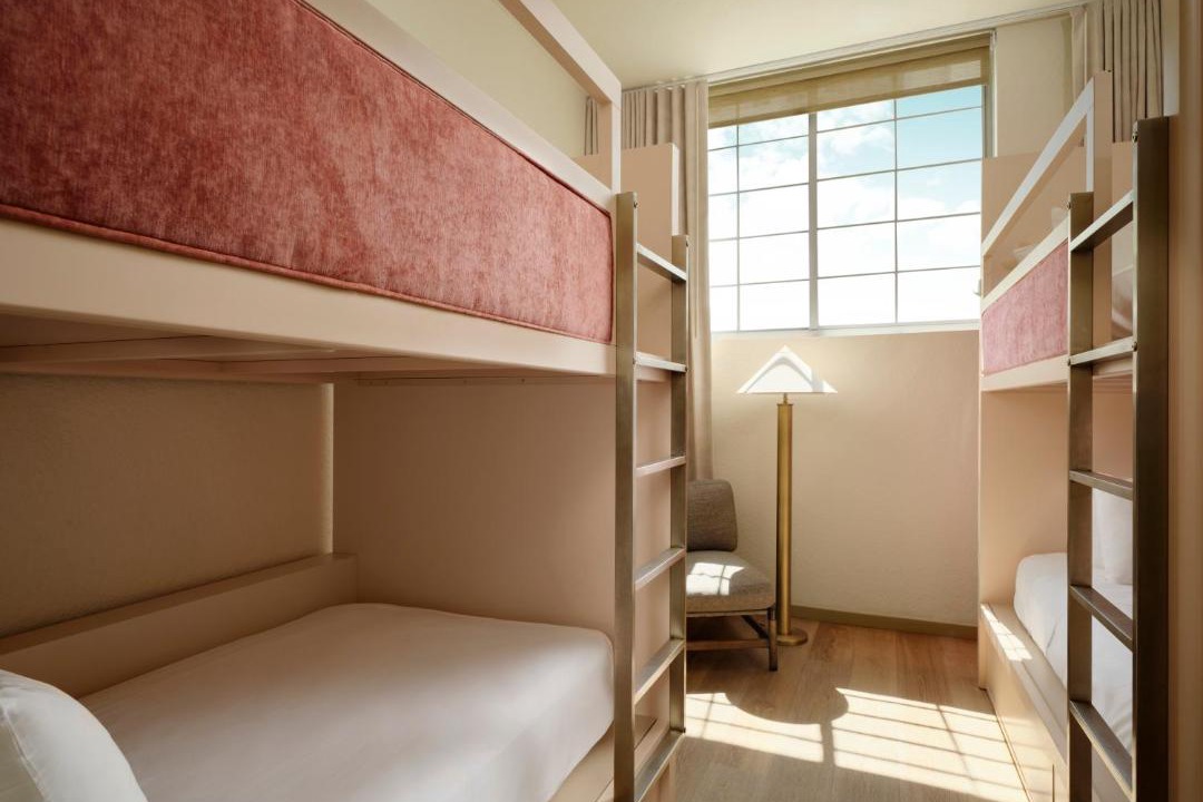 Photo of Bedroom in Mid Beach