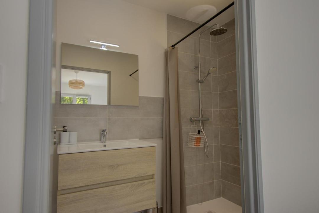 Photo of Bathroom in Suze-la-Rousse