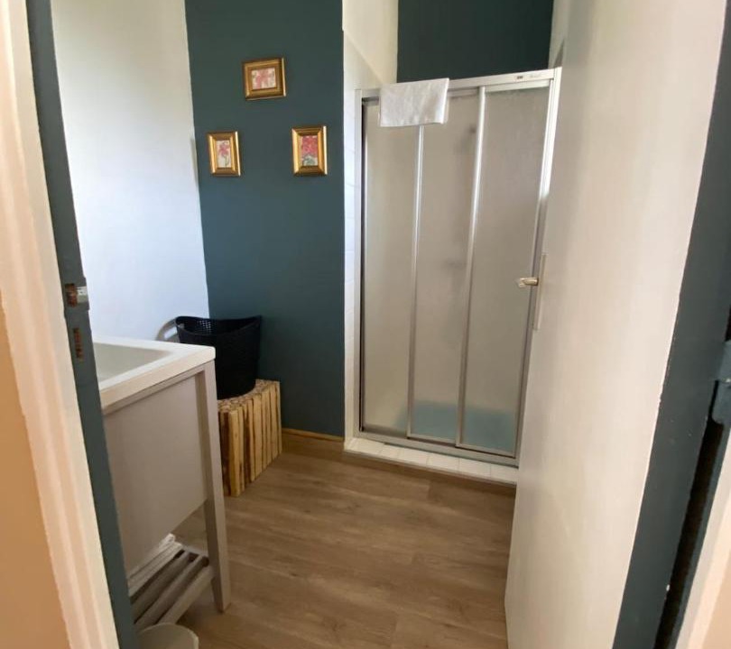 Photo of Bathroom in Bourbon-l'Archambault