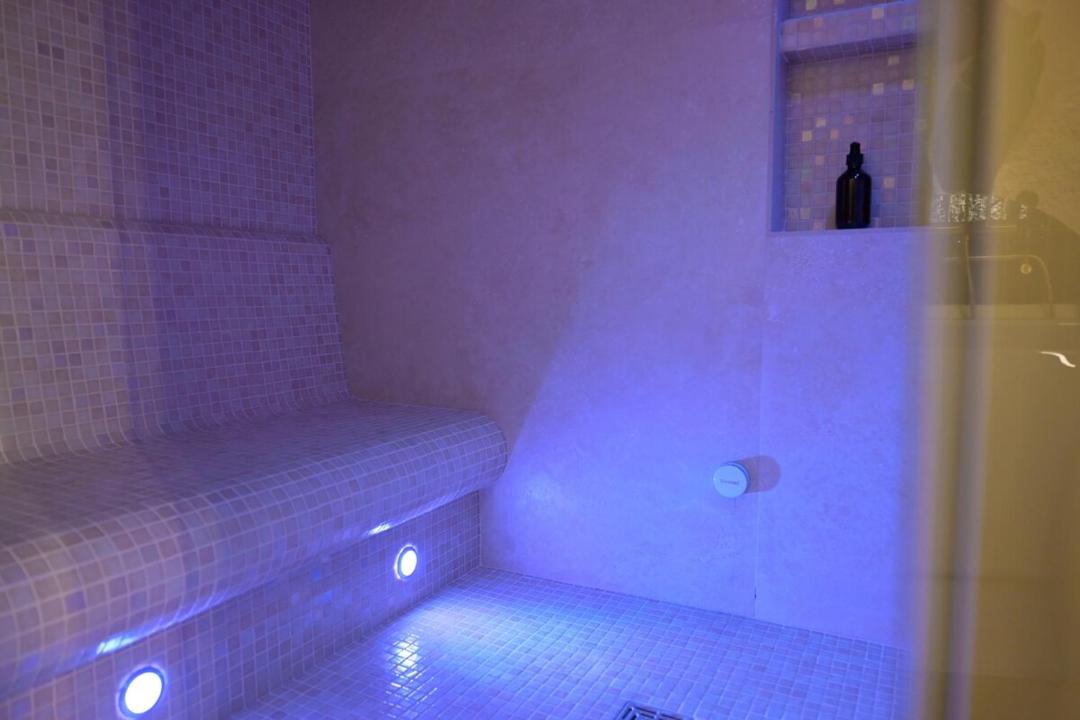 Photo of Bathroom in Auriol