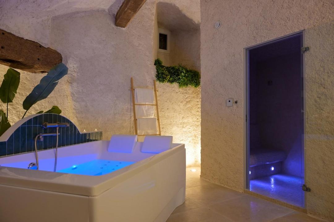Photo of Bathroom in Auriol