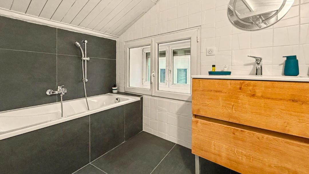 Photo of Bathroom in Valence