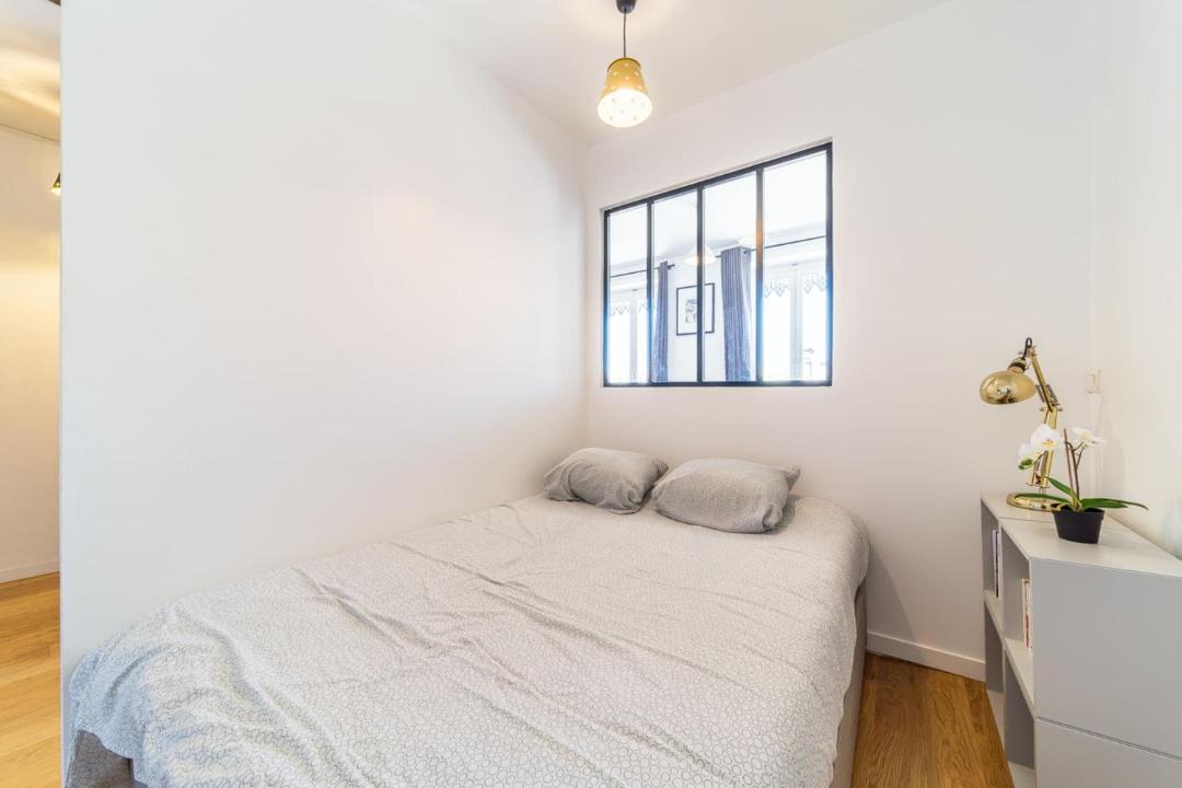 Photo of Bedroom in Voltaire - Saint Amour