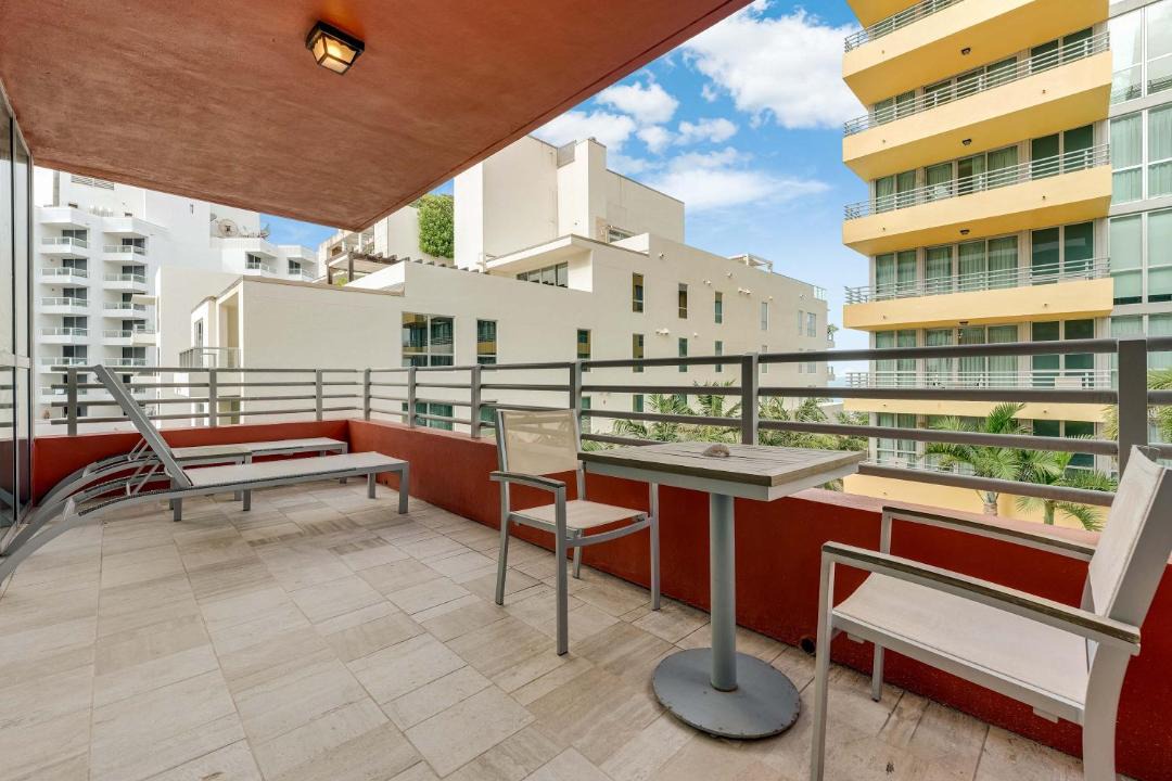 Photo of Patio Balcony in South of Fifth