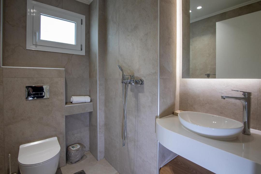 Photo of Bathroom in Alikanas