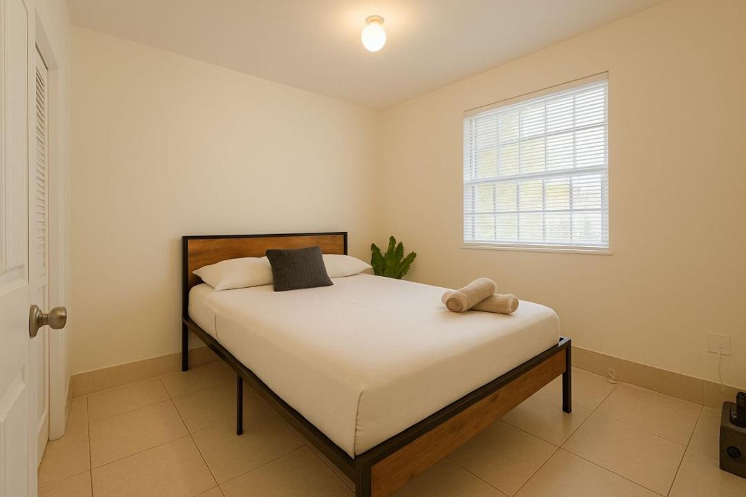 Photo of Bedroom in Midtown