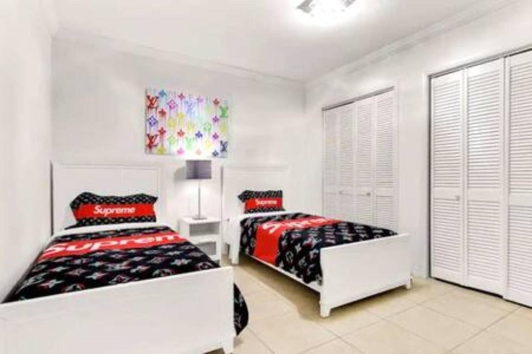 Photo of Bedroom in Northeast Coconut Grove