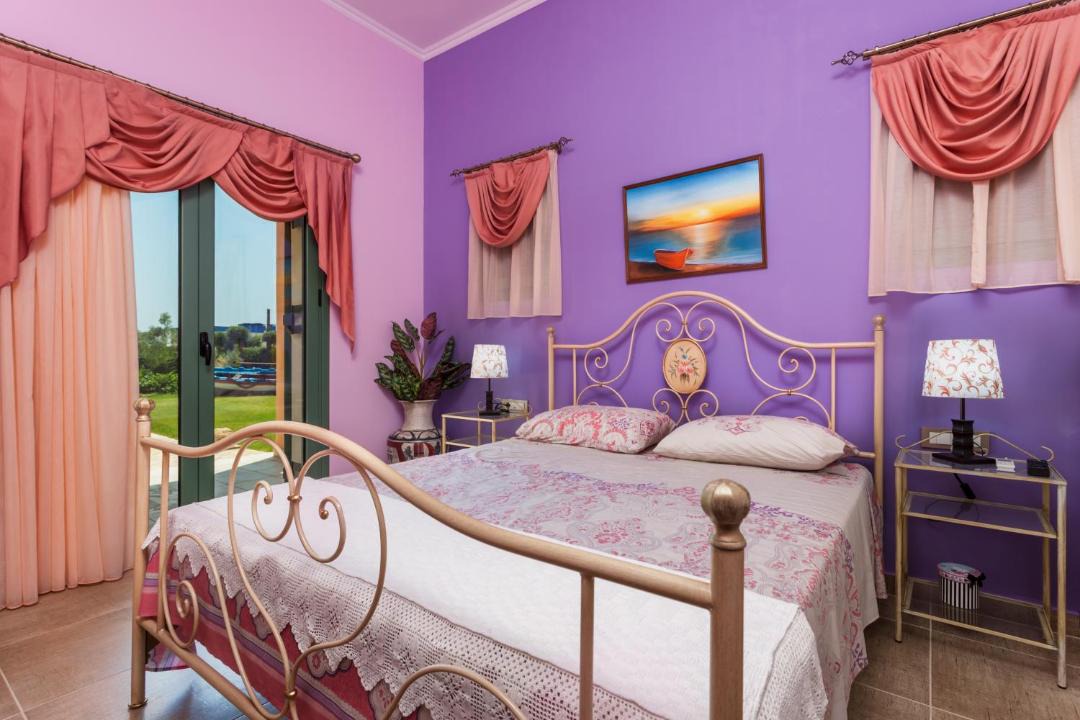 Photo of Bedroom in Neromilos