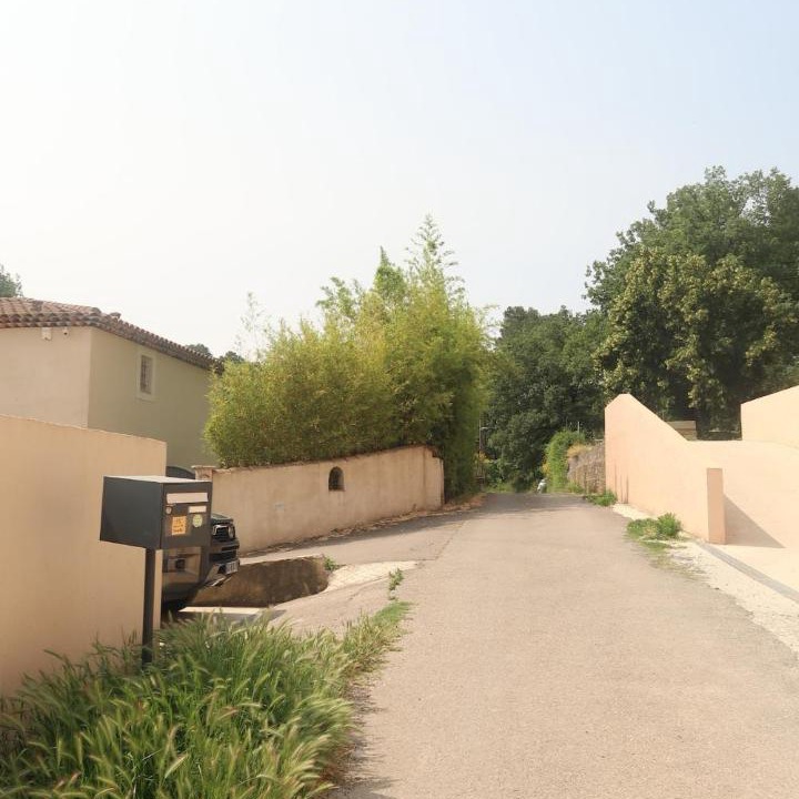 Photo of Others in Peynier