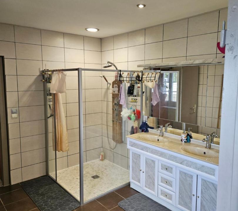 Photo of Bathroom in Mars-sur-Allier