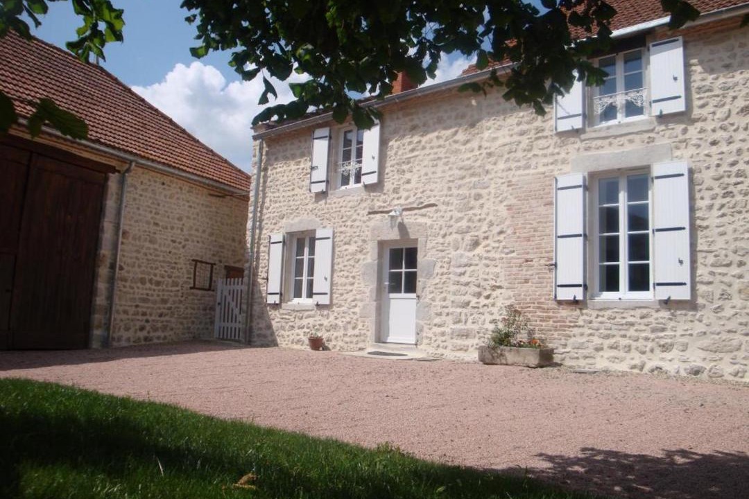 Photo of Buildings in Saint-Priest-d'Andelot