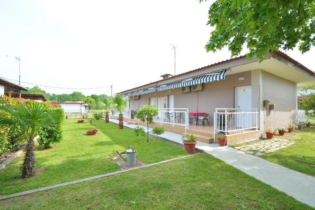 Photo of Others in Paralia Skotinis