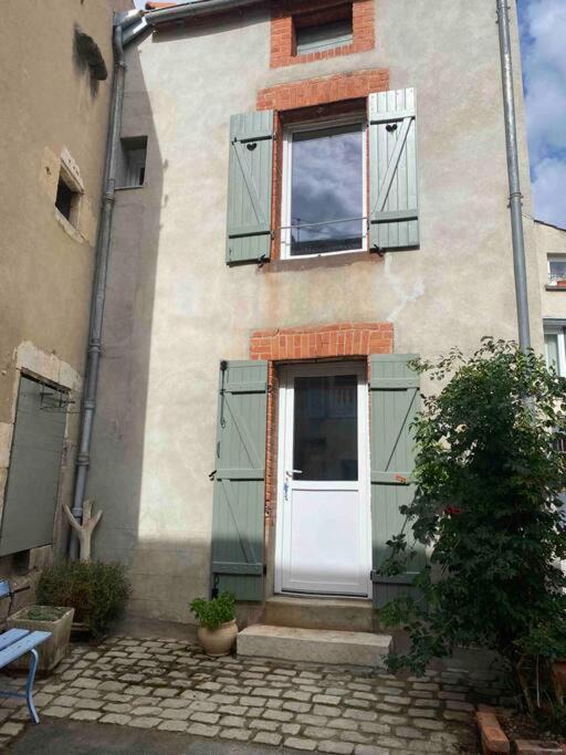 Photo of Buildings in Ebreuil