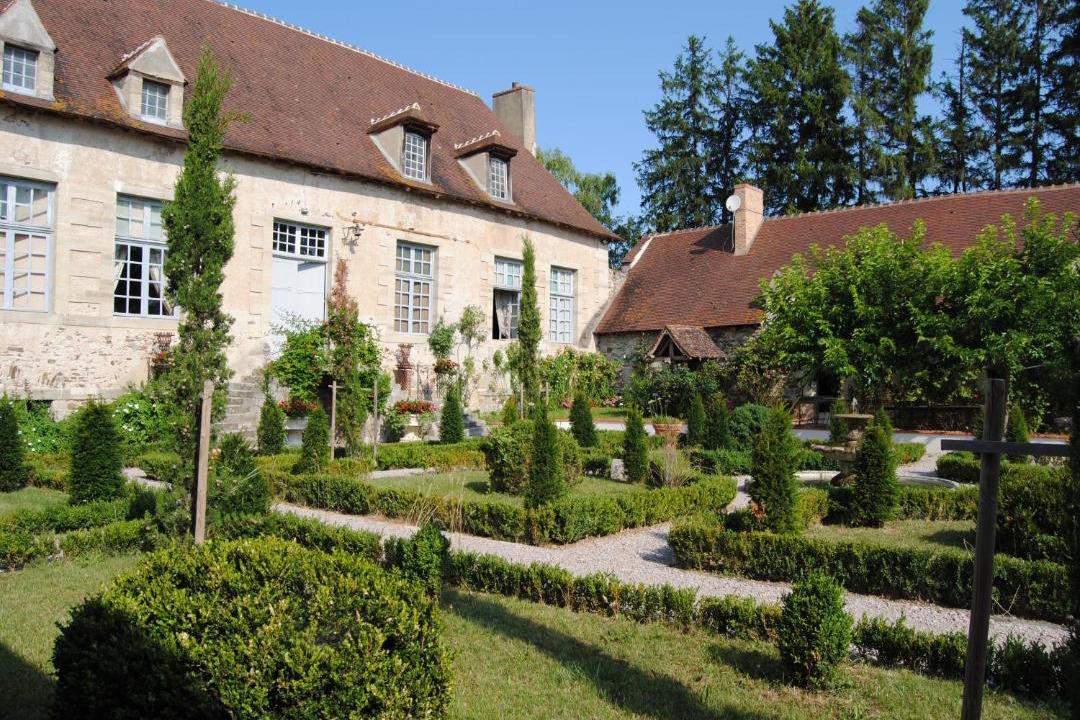 Photo of Others in Chezelle