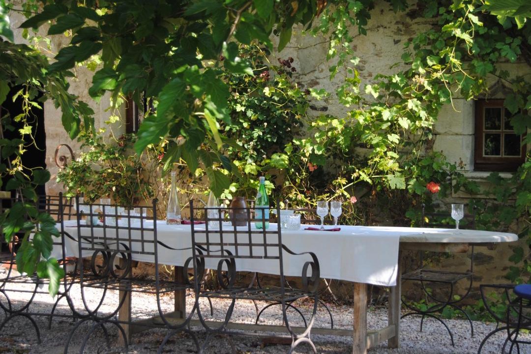 Photo of Others in Chezelle