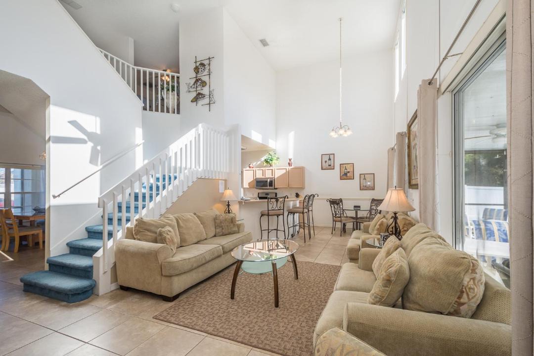 Photo of Livingroom in Crescent Lakes