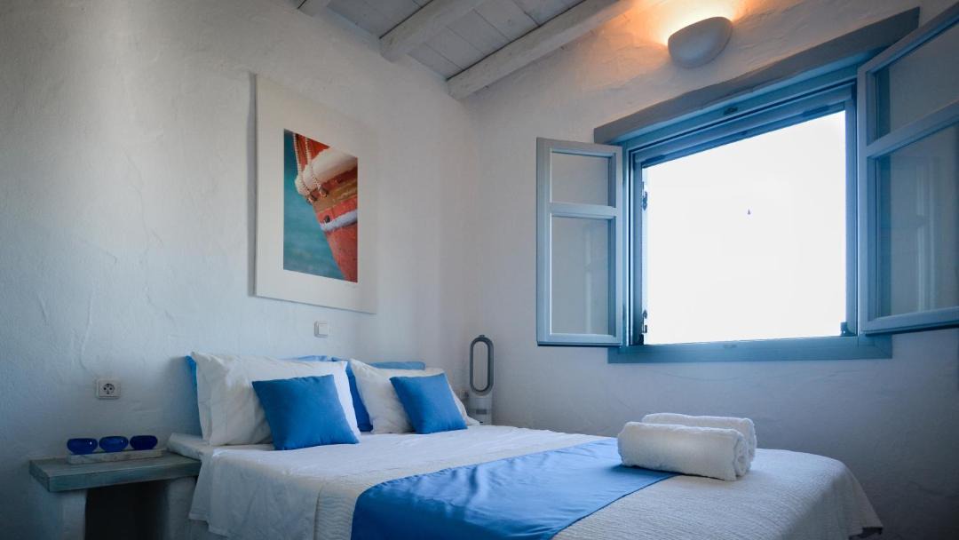 Photo of Bedroom in Drios