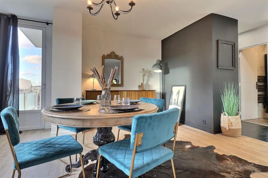 Photo of Livingroom in Faubourg Saint-Jacques