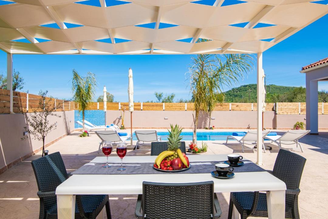 Photo of Patio Balcony in Alikanas