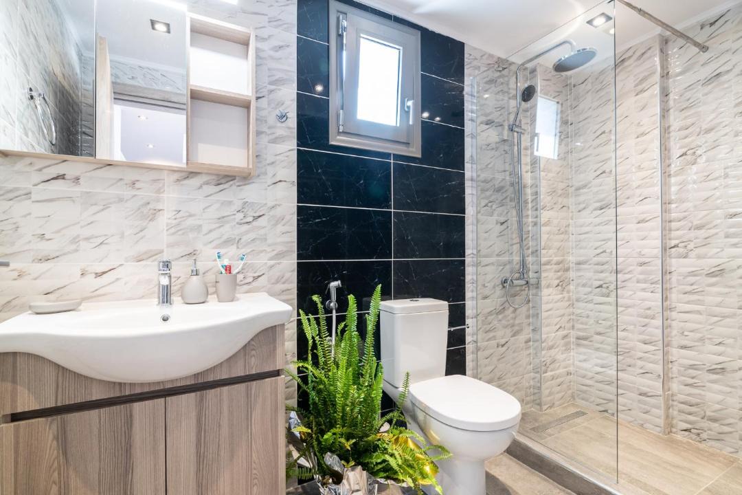 Photo of Bathroom in Alikanas
