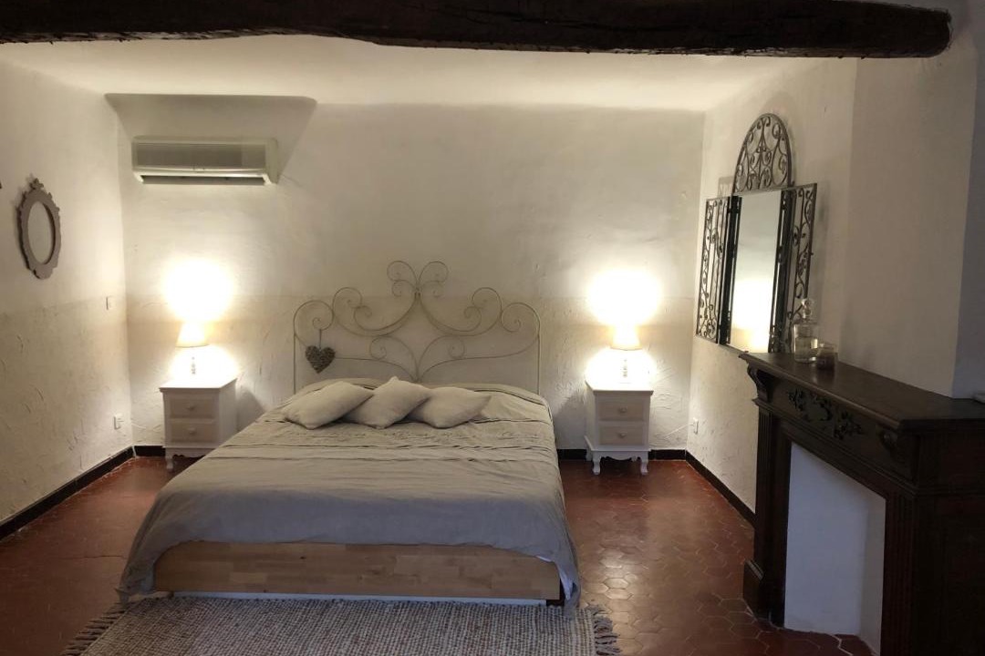 Photo of Bedroom in Vins-sur-Caramy