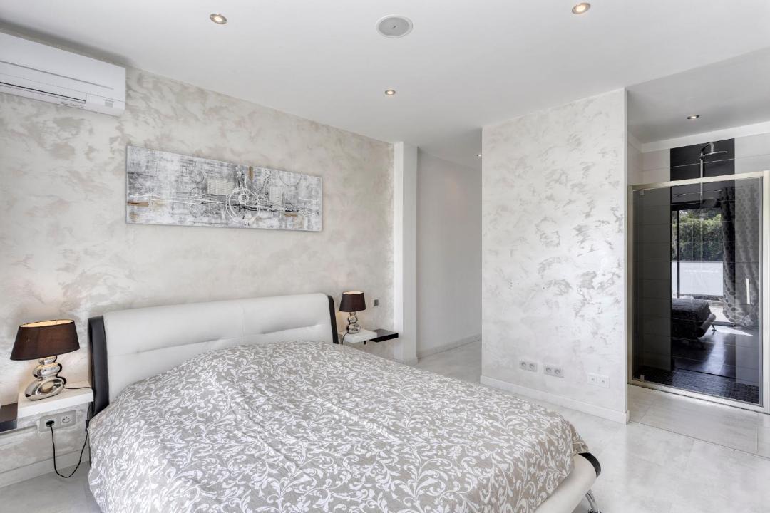 Photo of Bedroom in Neoules