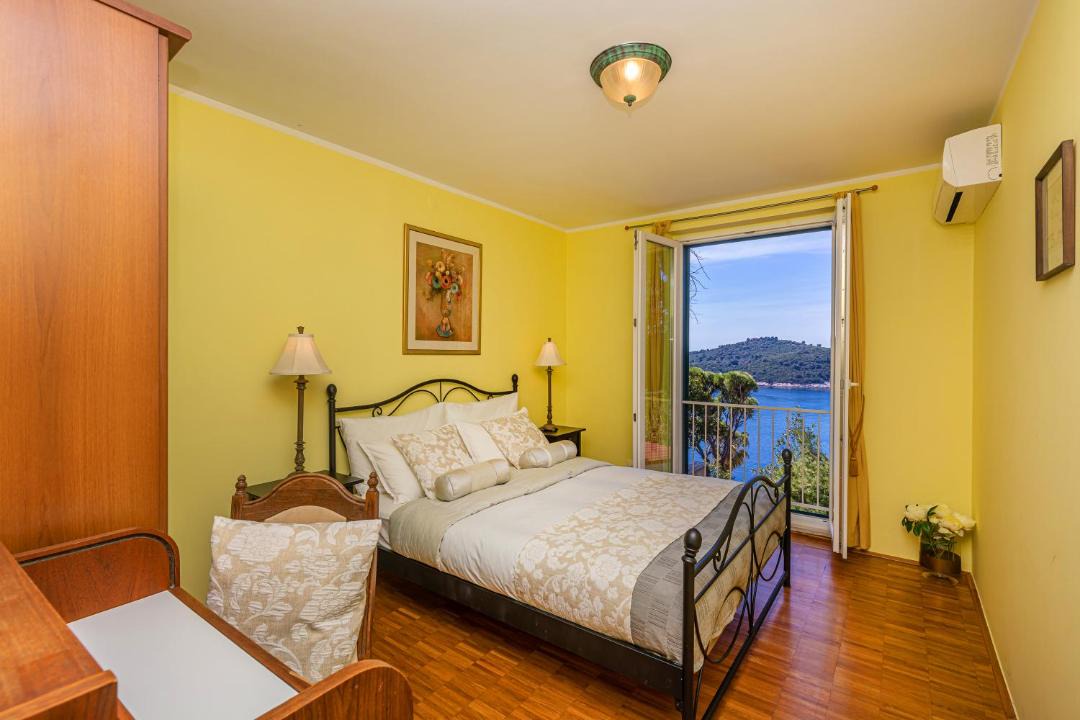 Photo of Bedroom in Ploce