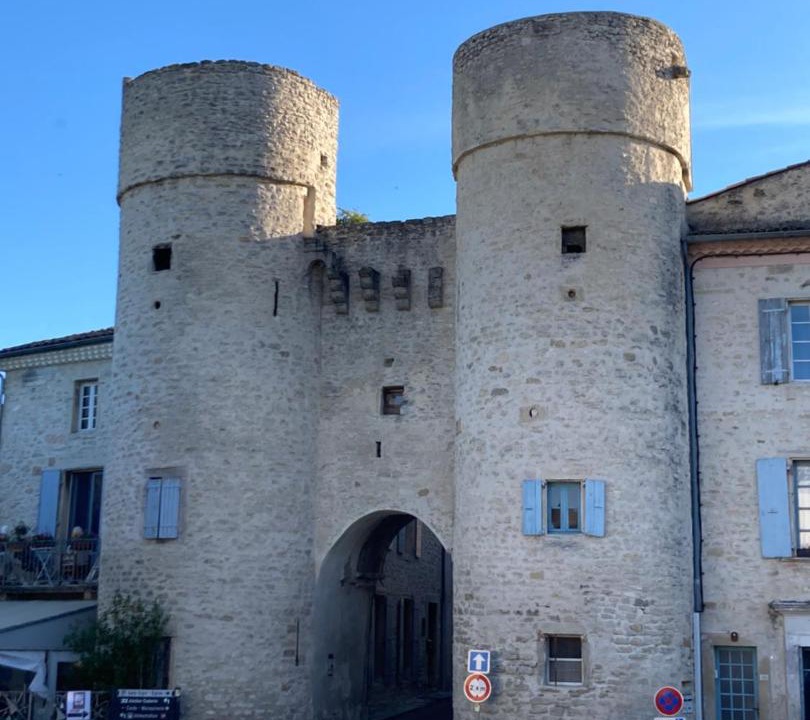 Photo of Buildings in Taulignan