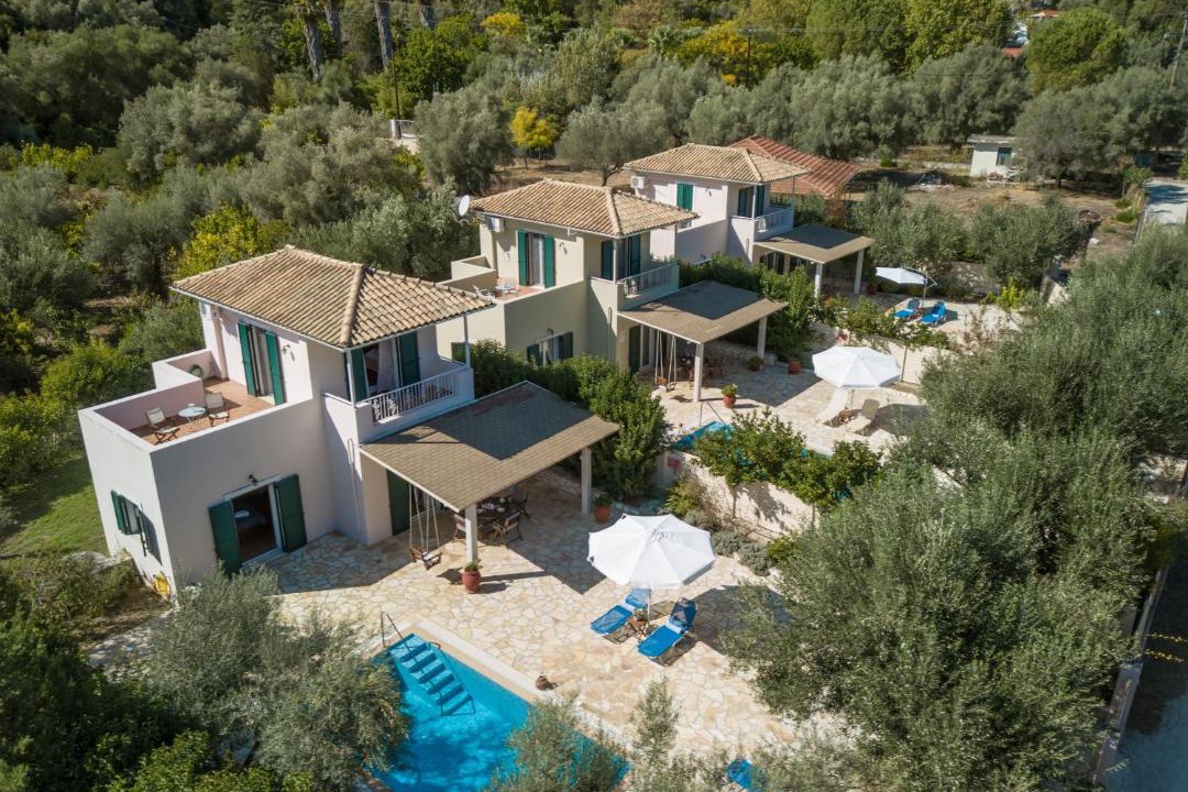 Photo of Others in Mikros Gialos