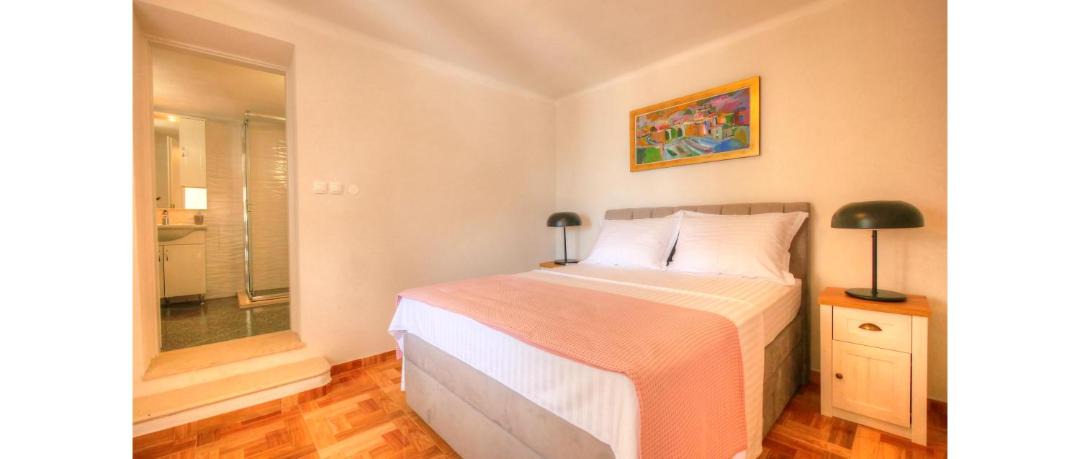 Photo of Bedroom in Gornji Kono