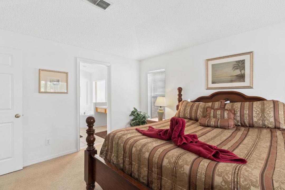Photo of Bedroom in Seasons