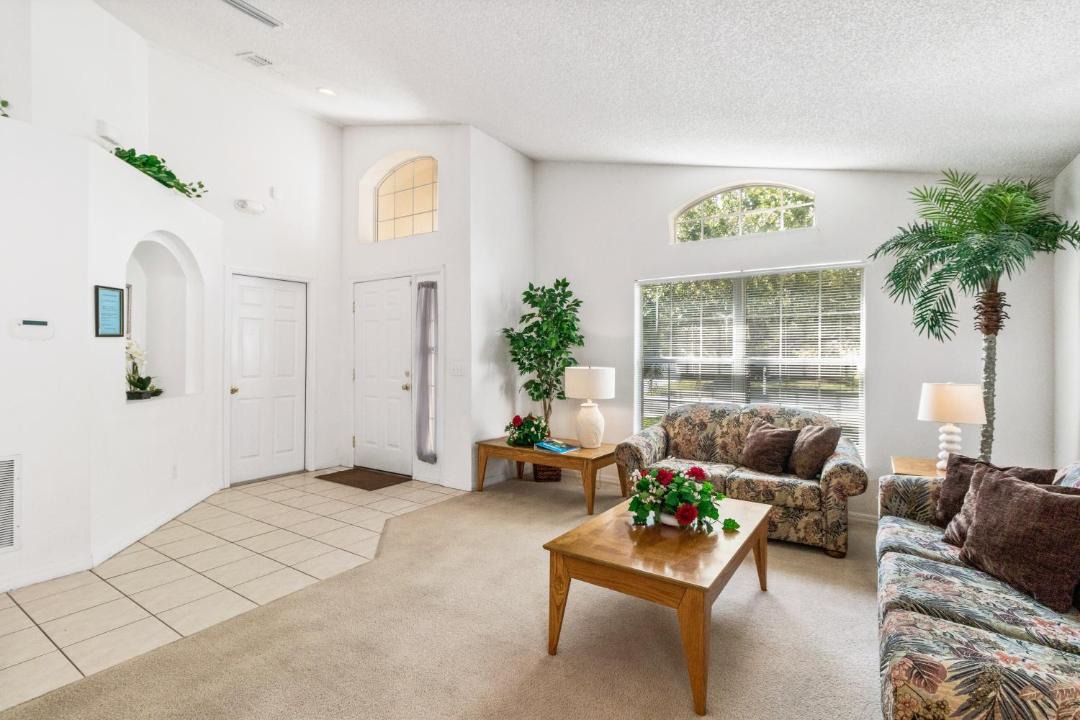 Photo of Livingroom in Seasons