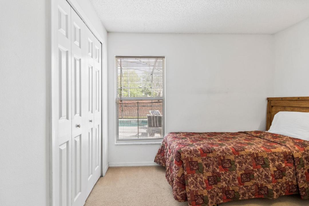 Photo of Bedroom in Seasons