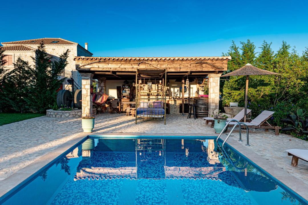 Photo of Outdoor in Neromilos