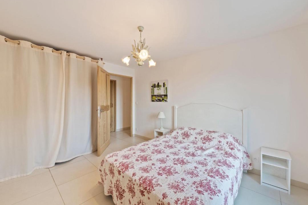 Photo of Bedroom in Tavernes