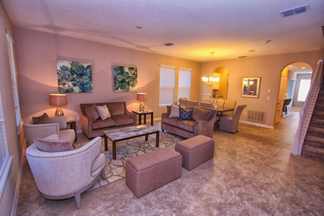 Photo of Livingroom in Trafalgar Village
