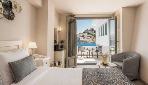 Corner-Petit Classic with Sea View