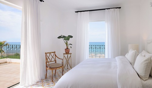 4 Bedroom Beach Villa Seafront