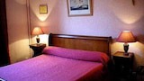 Standard Double Room, Bathtub