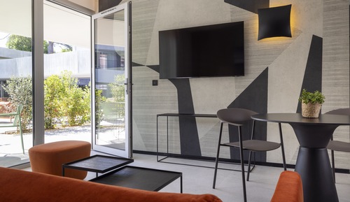 Superior Apartment