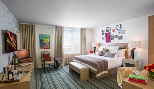 Deluxe Room, 1 King Bed